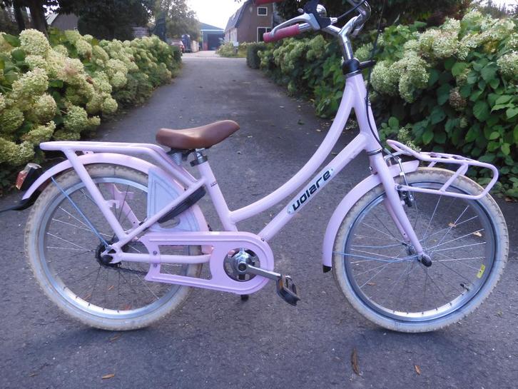 Coole roze 20 inch  Volare Oma met rekje voorop, Fietsen en Brommers, Fietsen | Meisjes, Zo goed als nieuw, 20 inch, Ophalen
