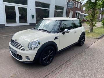 Mini Mini Chili / Airco / Navigatie / 17" velgen beschikbaar voor biedingen