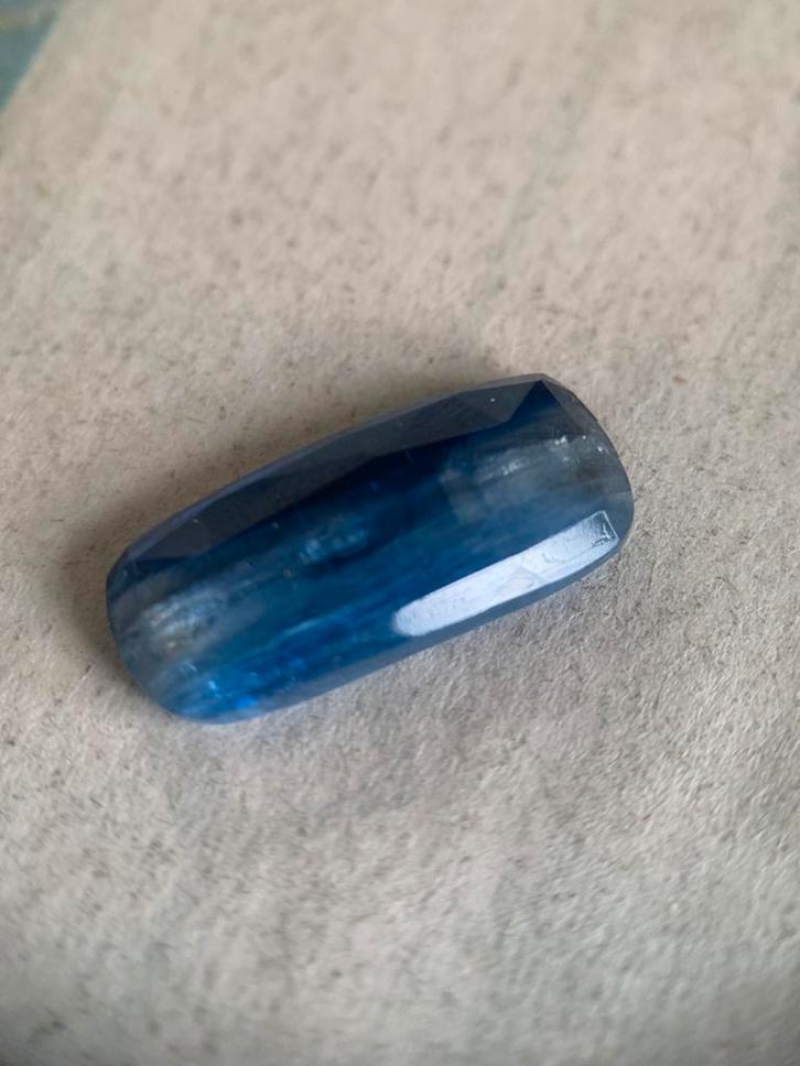 Kyaniet cabochon groot, Sieraden, Tassen en Uiterlijk, Edelstenen, Zo goed als nieuw, Verzenden