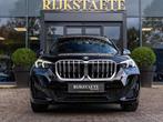 BMW X1 xDrive 23i|PANO|M-PAKKET|H&K|360°|MEMORY|CARPLAY|19', Auto's, 1998 cc, Gebruikt, 4 cilinders, 2000 kg