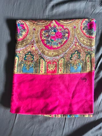 Oilily Sjaal - Kleurrijk en Stijlvol beschikbaar voor biedingen