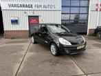 Renault Clio 1.2 TCE Special Rip Curl, Auto's, Gebruikt, 4 cilinders, Zwart, Origineel Nederlands