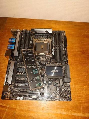 ASUS WS X299 PRO LGA 2066 met Socket schade  beschikbaar voor biedingen