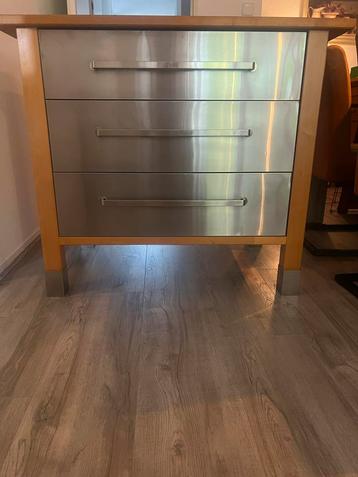 Houten lade/keukenkast met metalen fronten beschikbaar voor biedingen