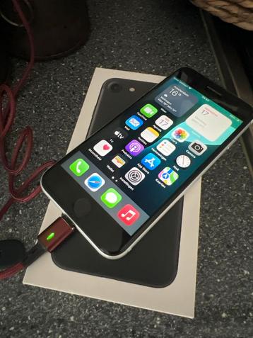 iPhone SE 64GB - Met Doos beschikbaar voor biedingen