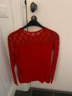 Rood shirt met kant, maat S-M, Maat 38/40 (M), Ophalen of Verzenden, Zo goed als nieuw, Lange mouw