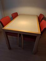 Mooie houten eettafel met vier rode stoelen, Huis en Inrichting, Tafels | Eettafels, Ophalen of Verzenden, Modern, Vier personen