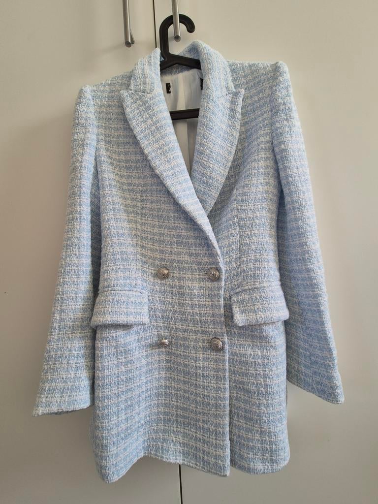 Mooi langwerpig wit en babyblauw blazertje. Zara. Maat XS., Kleding | Dames, Jasjes, Kostuums en Pakken, Ophalen of Verzenden