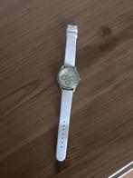 horloge van LBVYR met witte band en steentjes langs rand, Sieraden, Tassen en Uiterlijk, Ophalen, Gebruikt, Overige merken