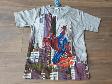 T-shirt Spiderman / maat 140 / Nieuw met label 