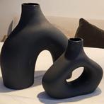 Set van 2 zwarte vazen, Overige materialen, Zwart, Ophalen of Verzenden, Zo goed als nieuw