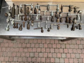 Partij vliegwiel trekkers brommer motorfiets oldtimers beschikbaar voor biedingen