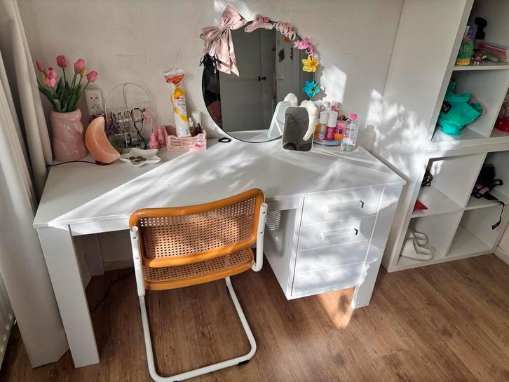 Houten bureau van merk Woood, model Robin, Huis en Inrichting, Bureaus, Gebruikt, Bureau, Ophalen