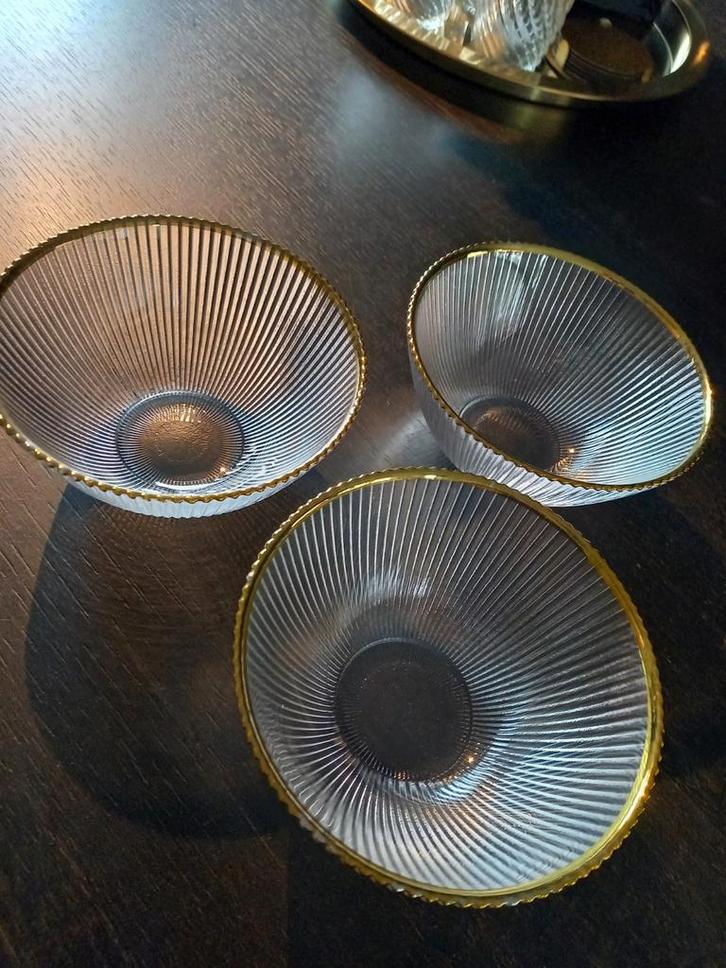 Glazen schaaltjes met gouden rand, Huis en Inrichting, Keuken | Servies, Zo goed als nieuw, Schaal of Schalen, Overige stijlen