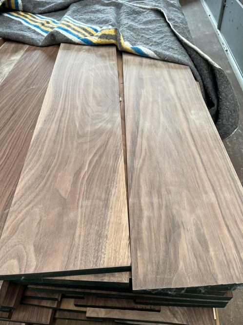 Geschaafd Amerikaans notenhout noten gedroogd, Doe-het-zelf en Verbouw, Hout en Planken, Ophalen of Verzenden