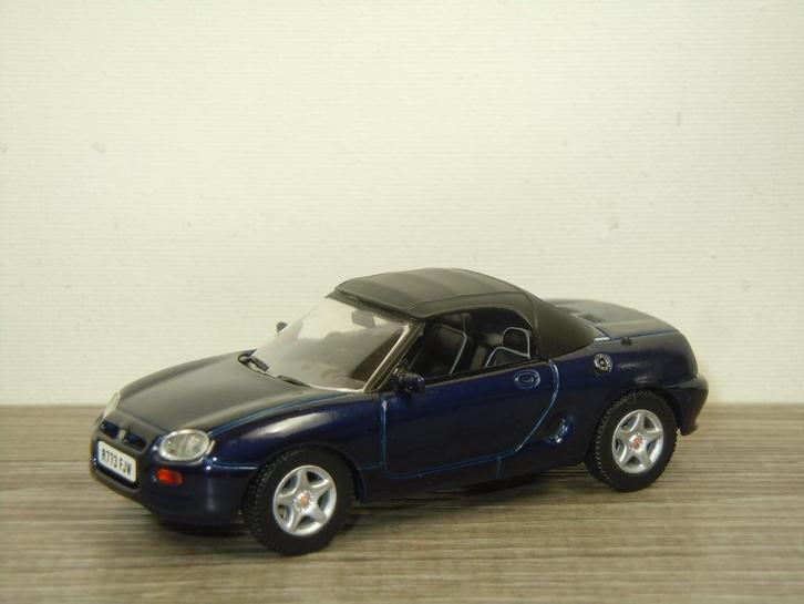 MGF - Universal Hobbies 1:43, Hobby en Vrije tijd, Modelauto's | 1:43, Zo goed als nieuw, Auto, Universal Hobbies, Verzenden