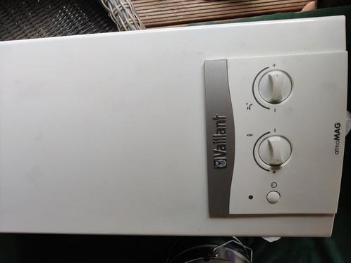 Vaillant atomag geiser (propaan/butaan), Doe-het-zelf en Verbouw, Geisers en Boilers, Gebruikt, Geiser, Propaan of Butaan, Minder dan 20 liter