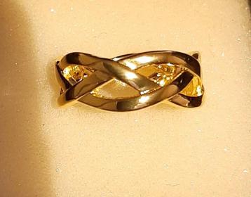 Gouden hollow ring maat 17mm beschikbaar voor biedingen