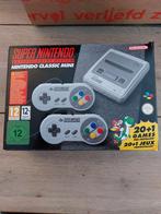 Super Nintendo Classic Mini Nieuw in doos met 2 controllers, Spelcomputers en Games, Spelcomputers | Nintendo Super NES, Ophalen of Verzenden