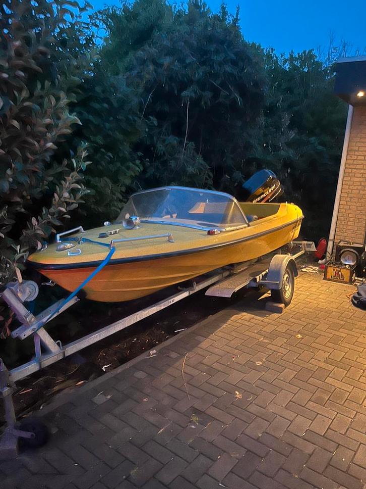 Vega speedboot met trailer, Watersport en Boten, Bootonderdelen, Zo goed als nieuw, Ophalen