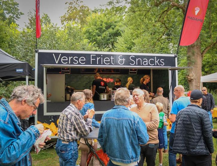 Snackwagen op locatie – Madame Verse friet & snacks, Hobby en Vrije tijd, Feestartikelen | Verhuur, Nieuw, Overige, Ophalen