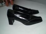 Zwarte pumps met wit stiksel van Via parma., Via Parma, Pumps, Zwart, Ophalen of Verzenden
