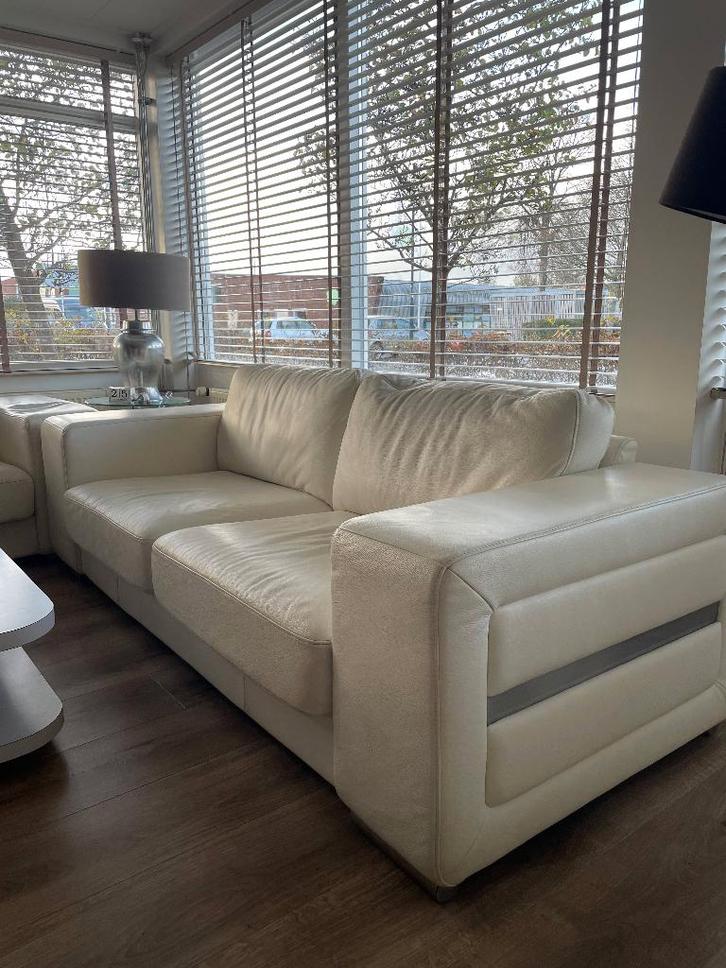 Wit leren 3 zits bank, Huis en Inrichting, Banken | Bankstellen, Gebruikt, Rechte bank, Driepersoons, 200 tot 250 cm, 75 tot 100 cm