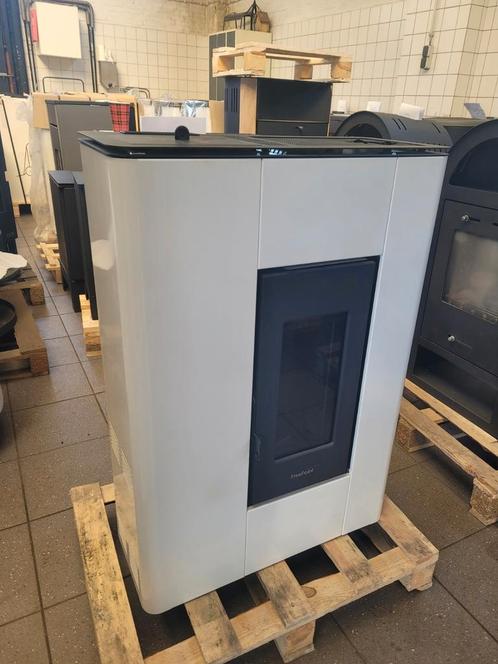 Pellet kachel atrium 5 nieuw nu €650,00, Huis en Inrichting, Kachels, Nieuw, Vrijstaand, Pelletkachel, Hout, Ophalen of Verzenden