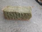 Kleine pakjes hooi, kleine balen, pakje, Ophalen