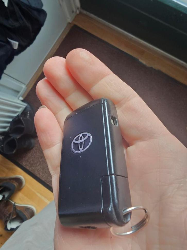 Originele Toyota autosleutel wireless key afstandsbediening, Auto-onderdelen, Overige Auto-onderdelen, Toyota, Gebruikt, Ophalen of Verzenden