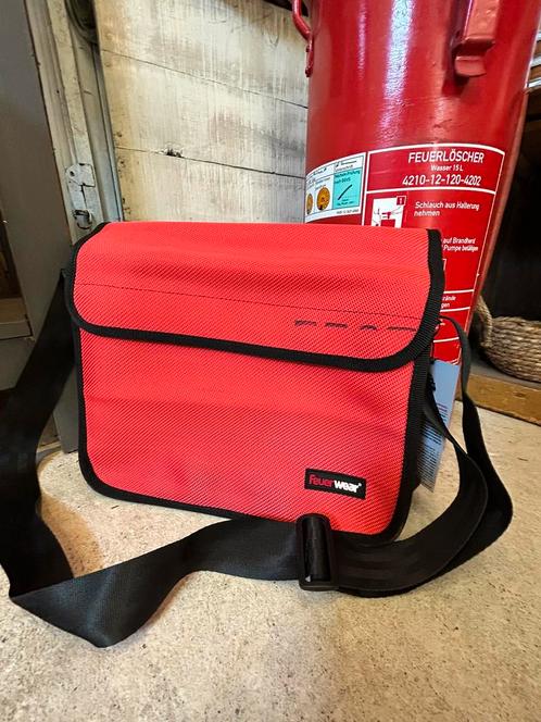 Tas Laptop Feuer Wear Scott, 13 inch rood, Computers en Software, Laptoptassen, Zo goed als nieuw, 13 inch, Ophalen of Verzenden
