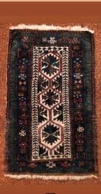 Perzisch tapijt 81 bij 49 cm. Handgeknoopt mooie kleur, Ophalen of Verzenden, Zo goed als nieuw, Rood, Rechthoekig