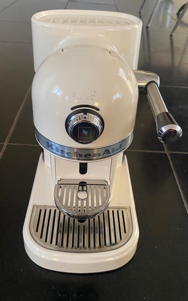 KitchenAid Espresso machine voor Nespresso Cups, Witgoed en Apparatuur, Koffiezetapparaten, Zo goed als nieuw, Koffiepads en cups