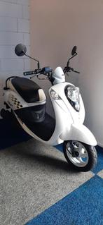 SYM Mio, Gebruikt, Benzine, 50 cc, Maximaal 25 km/u