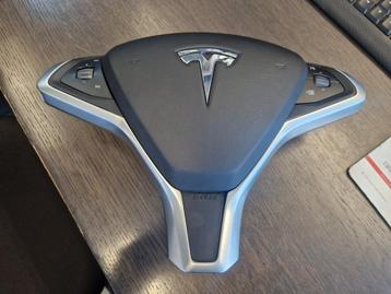Airbag Tesla model S beschikbaar voor biedingen