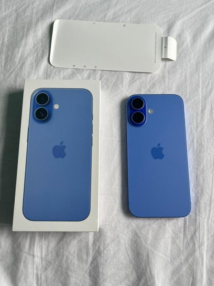 Gloednieuwe iphone 16 met factuur, Telecommunicatie, Mobiele telefoons | Apple iPhone, Nieuw, 128 GB, iPhone 16, Blauw, Ophalen of Verzenden