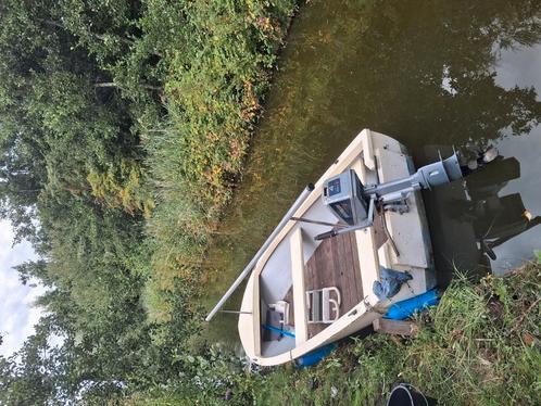 Boot met Ligplaats in nieuwkoop, Watersport en Boten, Motorboten en Motorjachten, Zo goed als nieuw, Polyester, Tot 6 meter, Benzine