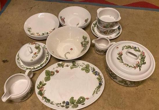 Marjolein Bastin bosvruchten servies, Antiek en Kunst, Antiek | Servies compleet, Ophalen of Verzenden