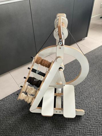 Modern dubbeltraps spinnewiel  Bliss TT beschikbaar voor biedingen