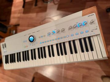 Arturia AstroLab + Legset (Zo Goed Als Nieuw) beschikbaar voor biedingen