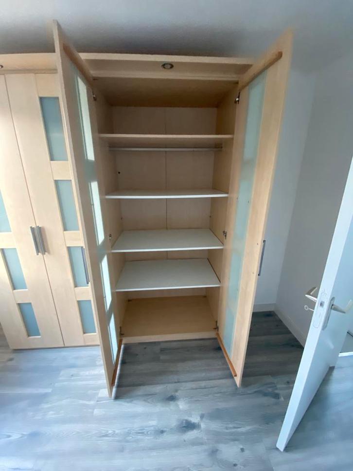 Grote kledingkast – 2 meter breed – met hang- en leggedeelte, Huis en Inrichting, Kasten | Kledingkasten, Zo goed als nieuw, 200 cm of meer