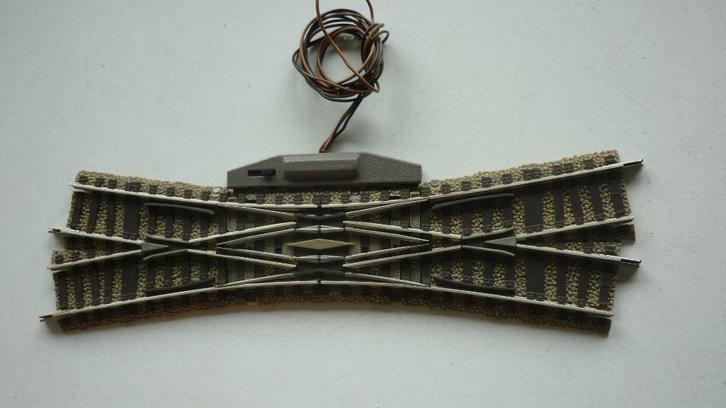 Fleischmann H0 6164 elektrische kruiswissel links, Hobby en Vrije tijd, Modeltreinen | H0, Gebruikt, Rails, Wisselstroom, Fleischmann