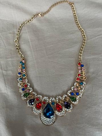 Vintage Ketting met Kleurrijke Stenen beschikbaar voor biedingen