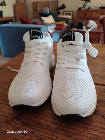 Dames sneakers  nieuw mt 38 beschikbaar voor biedingen