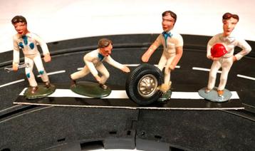 Carrera scenery figuren monteur circuit figuren wit of blauw beschikbaar voor biedingen