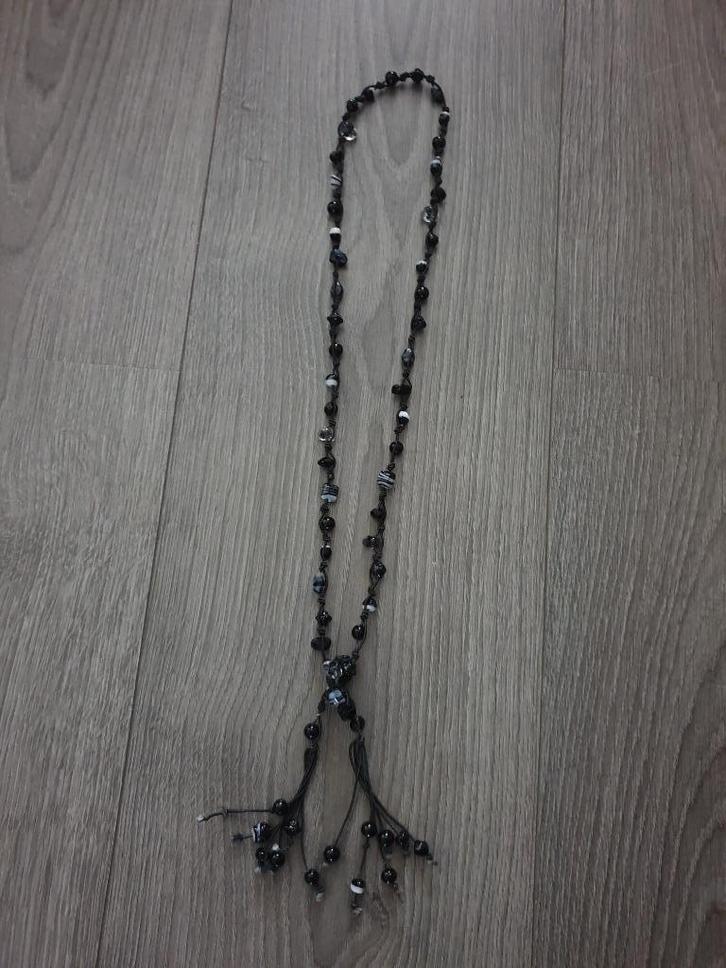 Zwarte kralenketting ~ TH0602, Sieraden, Tassen en Uiterlijk, Kettingen, Gebruikt, Kunststof, Zwart, Ophalen of Verzenden