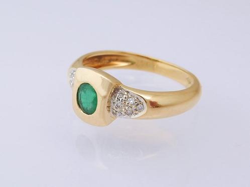 18 karaat Gouden Ring Damesring 12 Diamanten en Smaragd 17.5, Sieraden, Tassen en Uiterlijk, Ringen, Nieuw, Dame, 17 tot 18, Goud