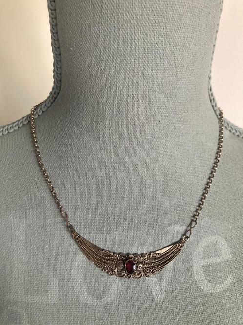 Antiek zilveren ketting met granaatje, Sieraden, Tassen en Uiterlijk, Antieke sieraden, Ketting, Zilver, Met edelsteen, Ophalen of Verzenden