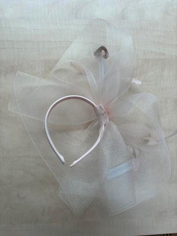 Haarband acessoire/fascinator voor feest of bruiloft
