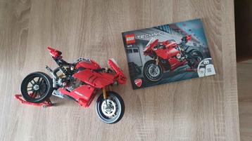 Lego Technic Ducati 42107 beschikbaar voor biedingen